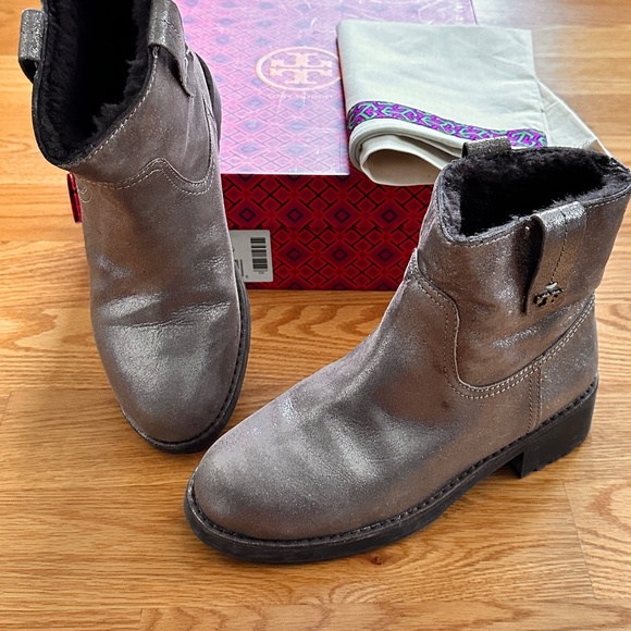 Tory Burch Wayland Short Boot (8) - Picture 6 of 16